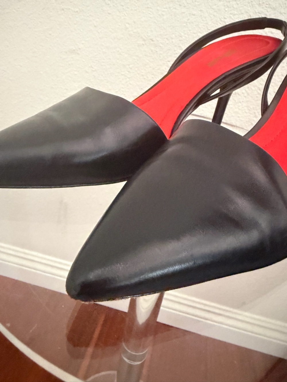 Diane von Furstenberg Black Leather Pointed Slingback Heels with Red Accents - Picture 4 of 8